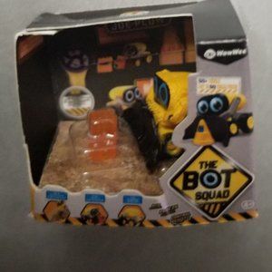 NEW 5FOR$25 Zuru 5 Surprise Mini Brands - The Bot Squad Joe Plow Mini